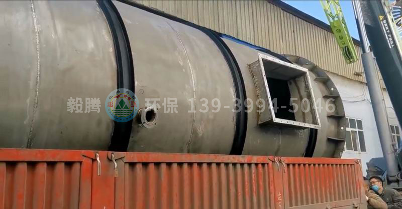 316L不銹鋼脫硫塔裝車發貨